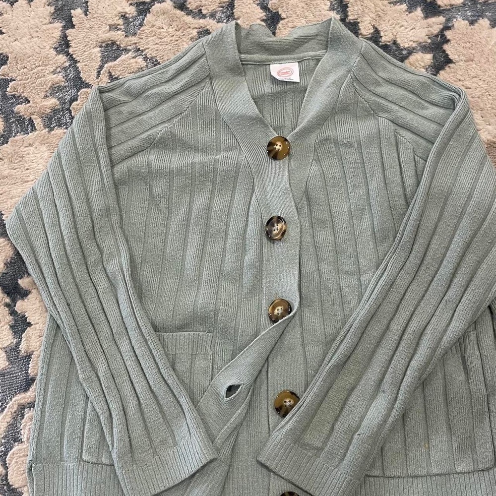 Sage green autumn cardigan with cheetah print buttons